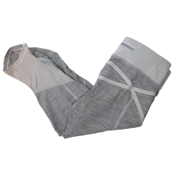 Lululemon Run Pace Cropped Leggings Wee Are From Space Size 4 Women's - Picture 1 of 10